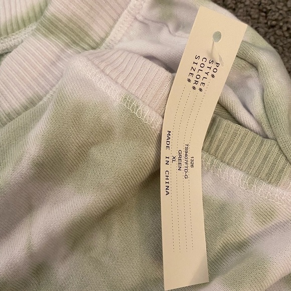 Theo & Spence Tie-Dye French Terry Pajama Shorts in Green XL - Picture 5 of 5